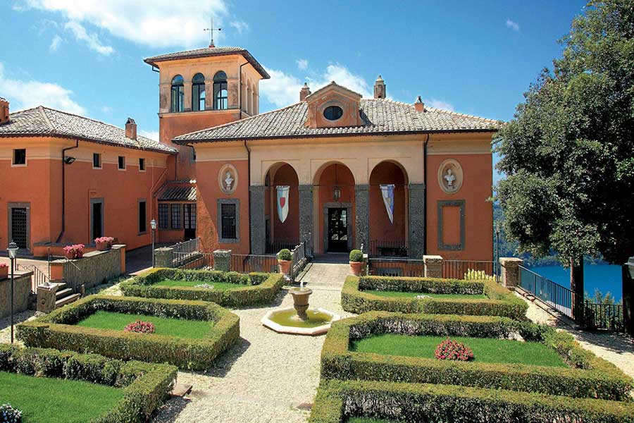 Villa Cardinale vid sj�n Albano